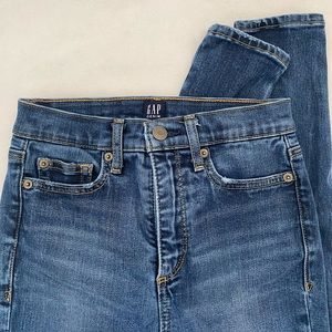 Gap Jeans